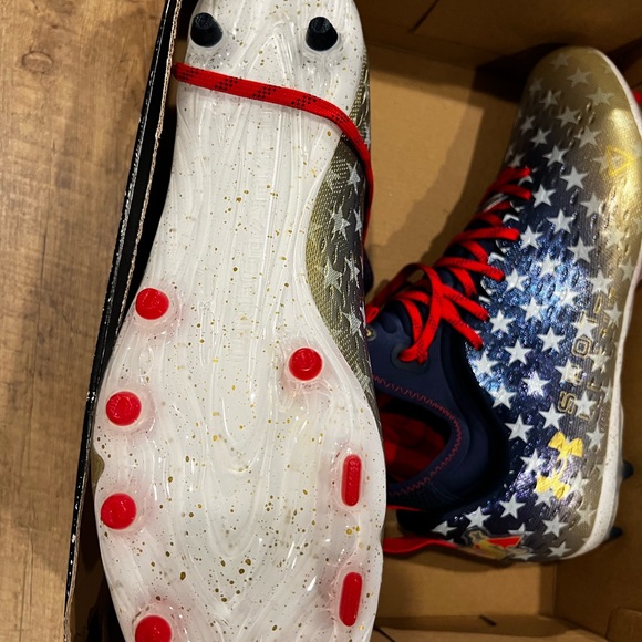 Under Armour Men's Spotlight Lux LE MC Football Cleats $130 - Picture 5 of 6